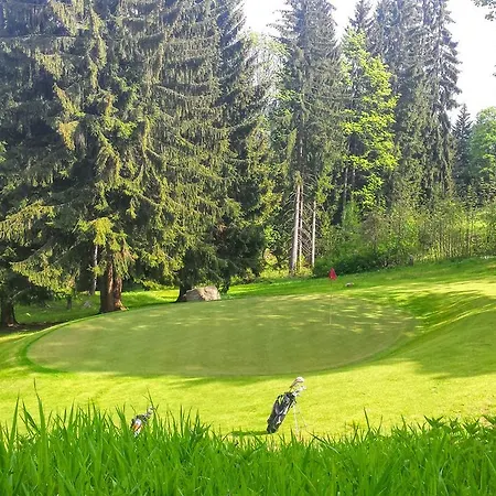 Harrachovska Hacienda بيت ضيافة 3*